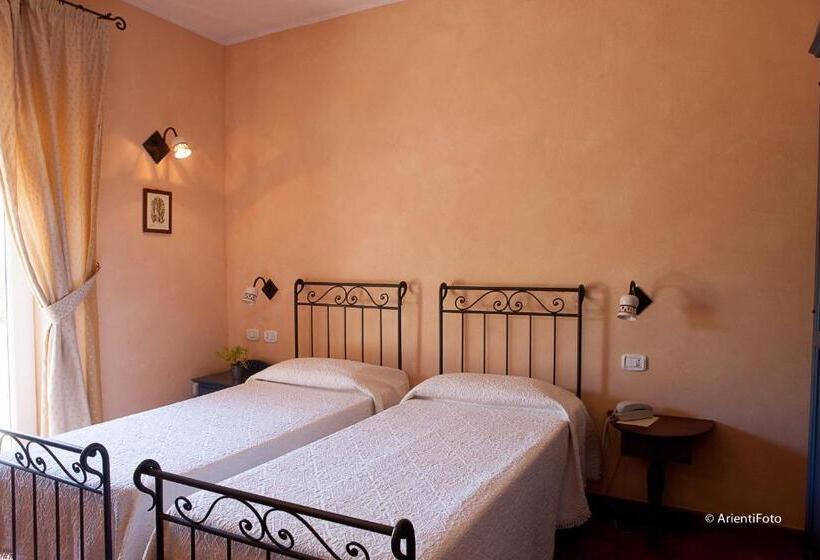 Hotel Albergo Del Lago