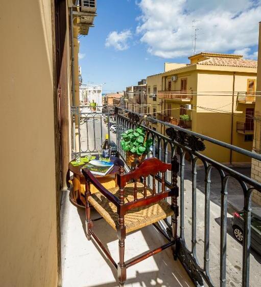 Majatalo Agli Affreschi