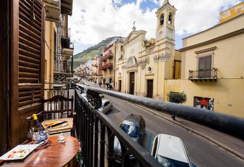 Majatalo Agli Affreschi