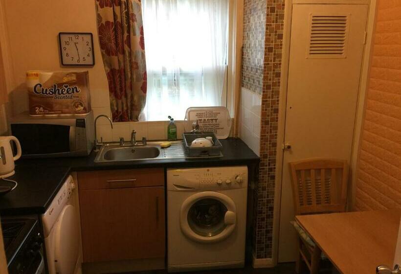 ペンション Central Greenwich Guest Rooms