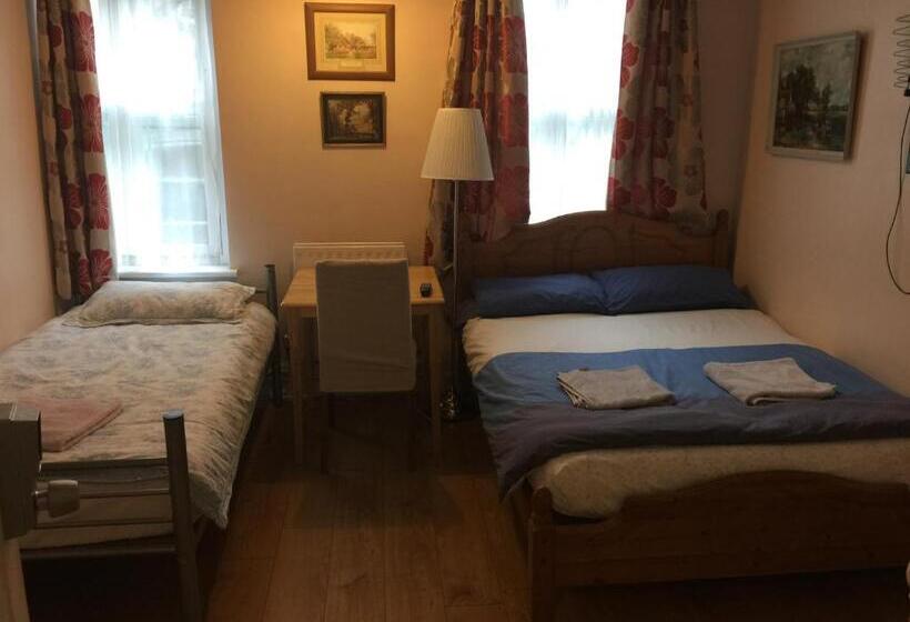 ペンション Central Greenwich Guest Rooms