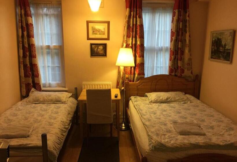 ペンション Central Greenwich Guest Rooms