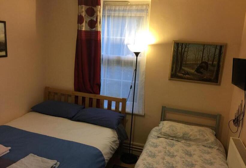 ペンション Central Greenwich Guest Rooms