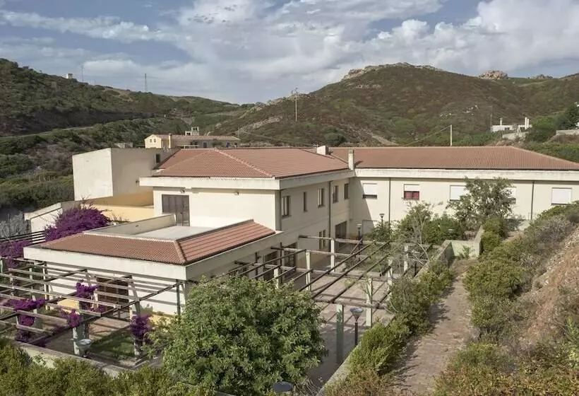 Общежитие Argentiera Inn