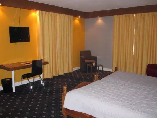 호텔 Aux Armes De France