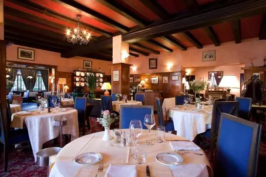 호텔 Aux Armes De France