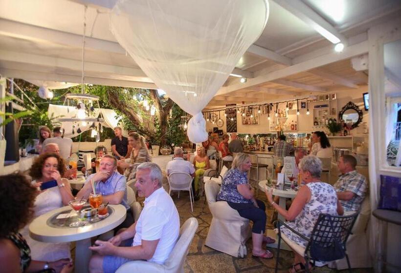 בית מלון כפרי Captain S House