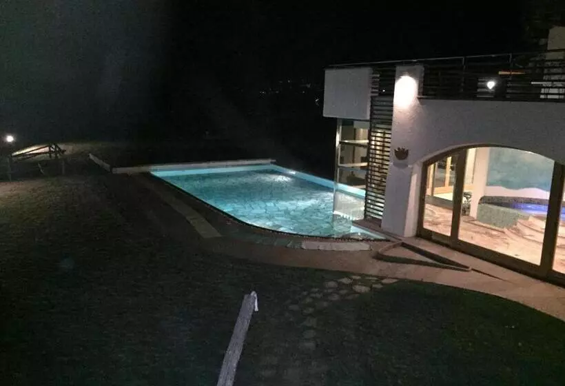 ホテル Castelir Suite