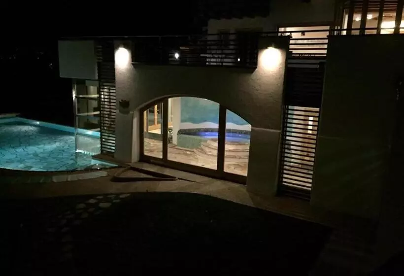 ホテル Castelir Suite