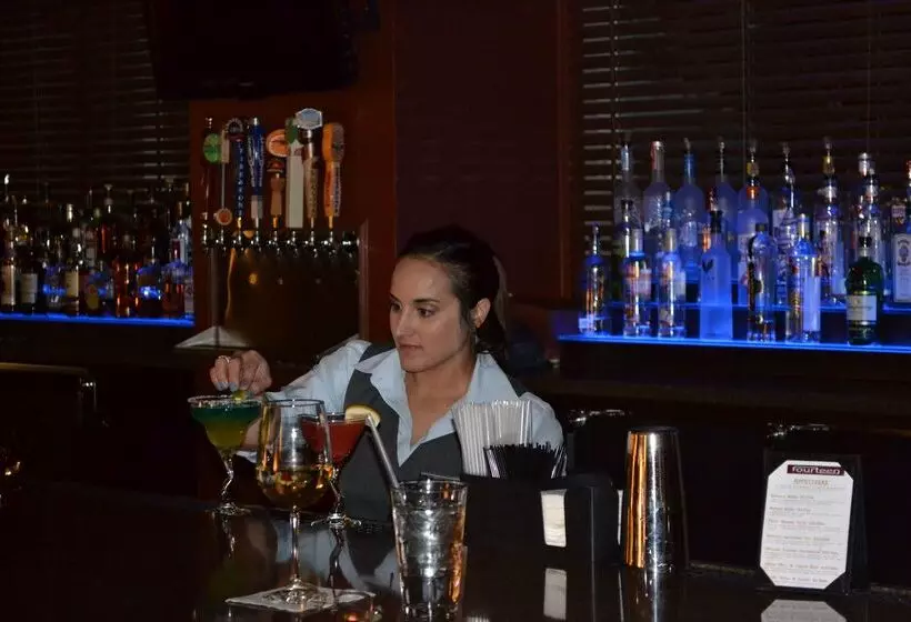 هتل Embassy Suites Palmdale