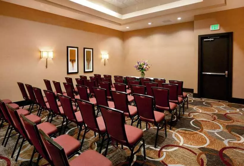 هتل Embassy Suites Palmdale