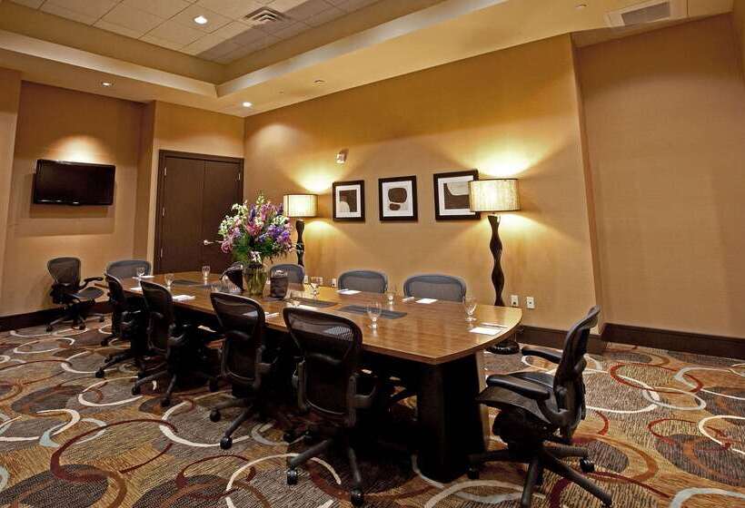 هتل Embassy Suites Palmdale