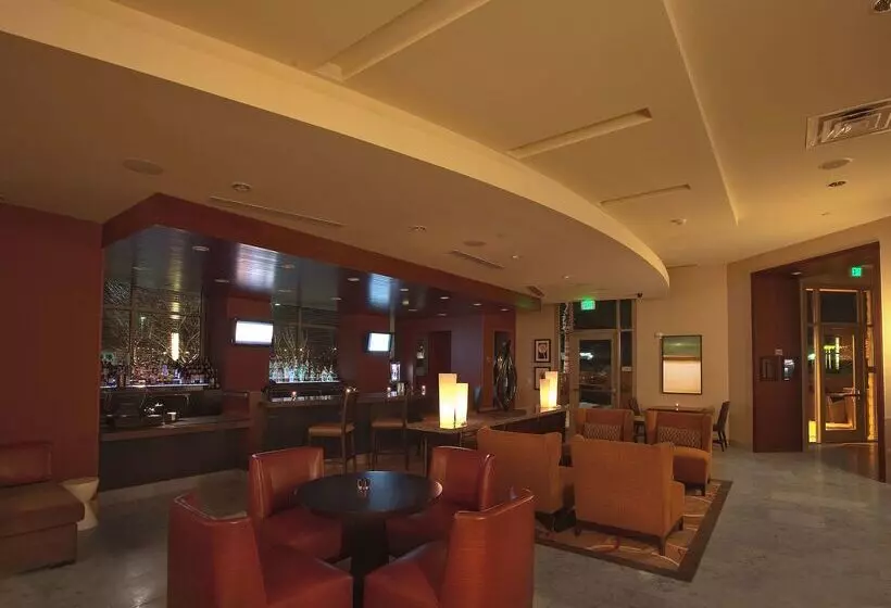 هتل Embassy Suites Palmdale