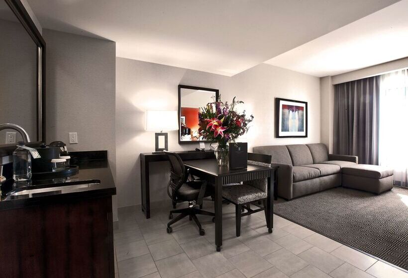 هتل Embassy Suites Palmdale