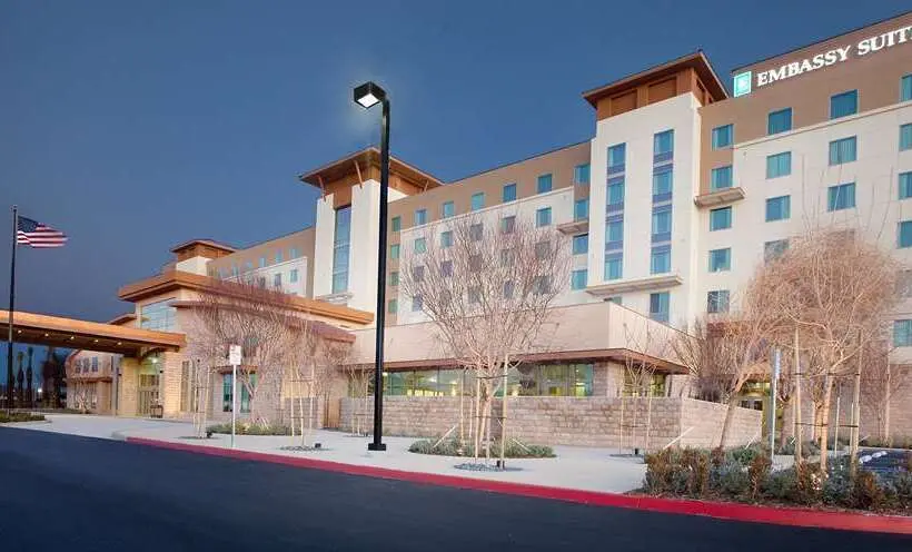ホテル Embassy Suites Palmdale