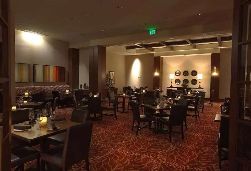 ホテル Embassy Suites Palmdale
