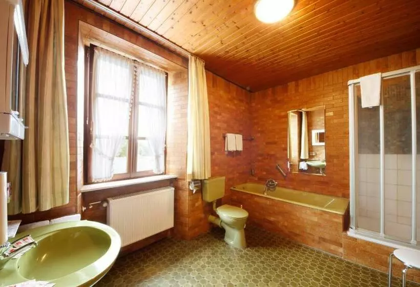 בית מלון כפרי Gästehaus Weingut  Fröhliches Weinfass