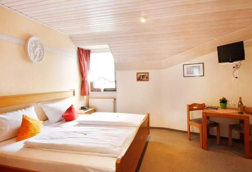 בית מלון כפרי Gästehaus Weingut  Fröhliches Weinfass