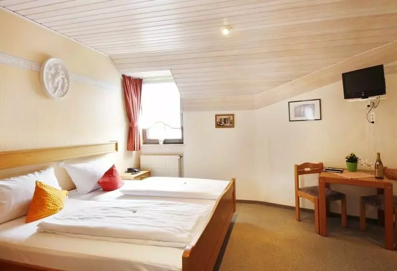 בית מלון כפרי Gästehaus Weingut  Fröhliches Weinfass