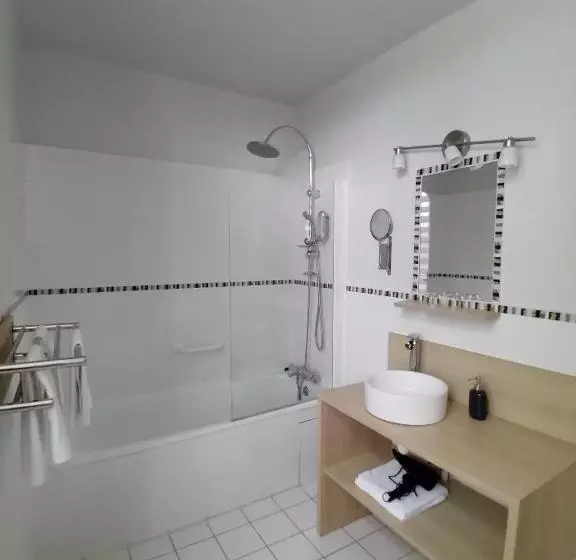 هتل Helios   Golf