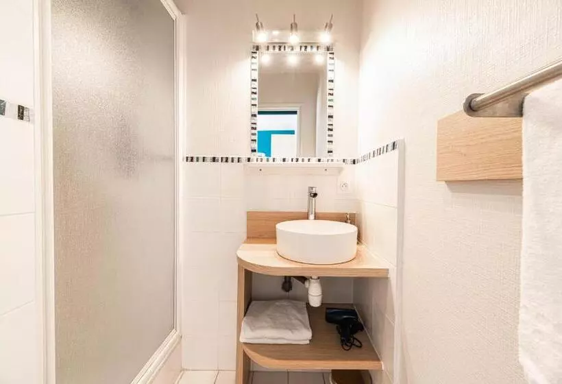 هتل Helios   Golf