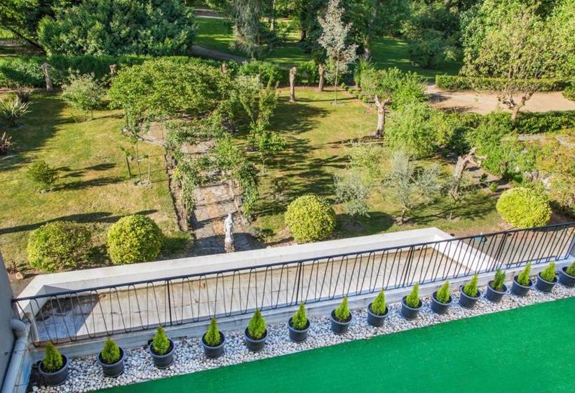 בית מלון כפרי Hostellerie De La Roseraie