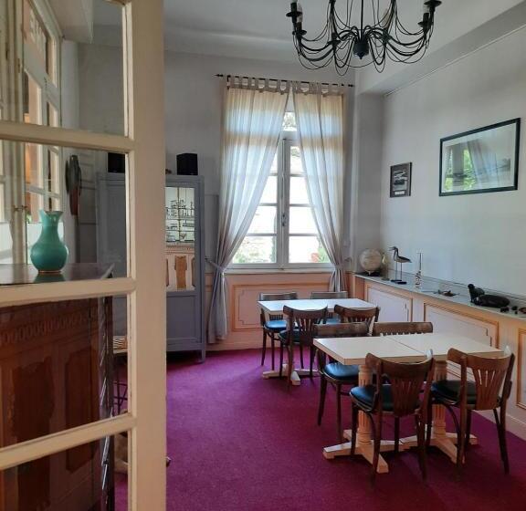 בית מלון כפרי Hostellerie De La Roseraie