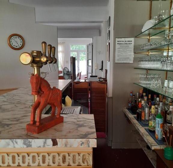 בית מלון כפרי Hostellerie De La Roseraie