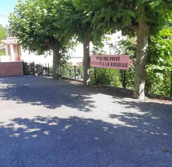 Отель Hostellerie De La Roseraie