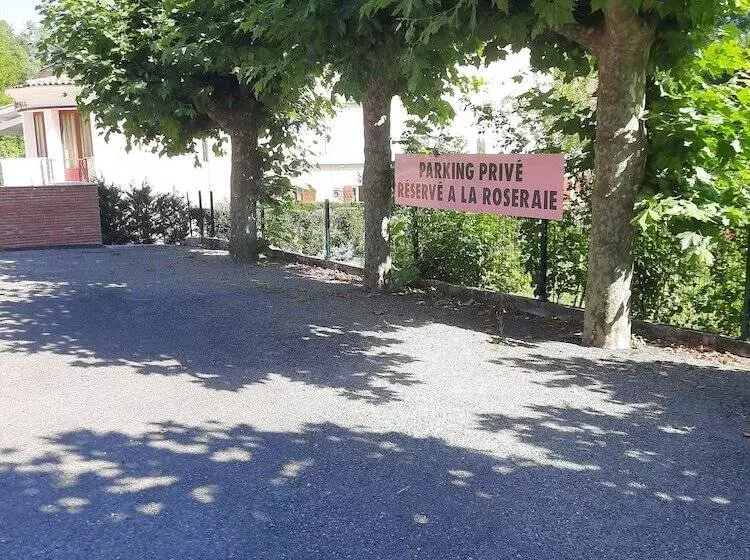 Отель Hostellerie De La Roseraie