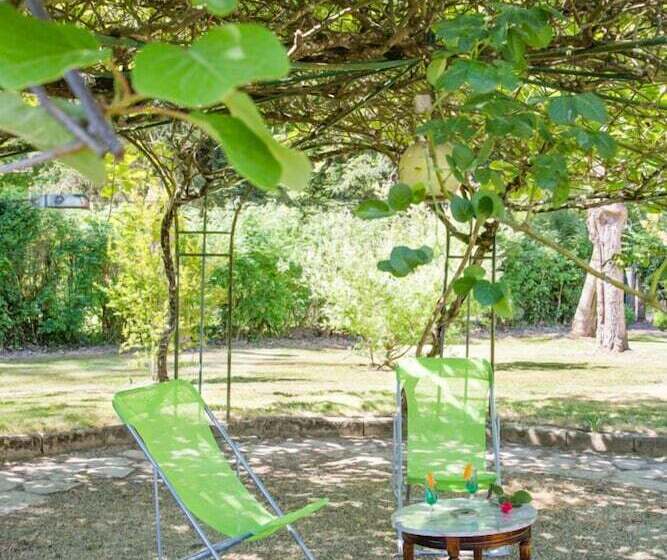 בית מלון כפרי Hostellerie De La Roseraie