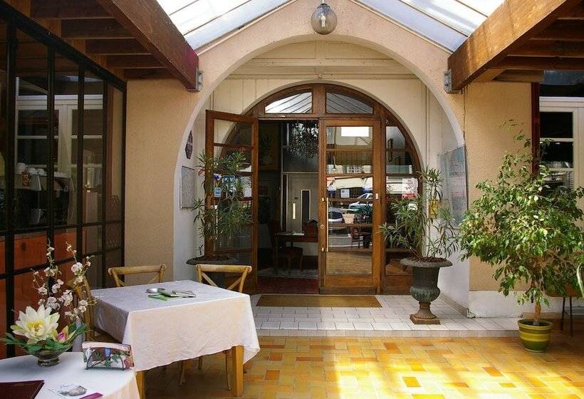 בית מלון כפרי Hostellerie De La Roseraie