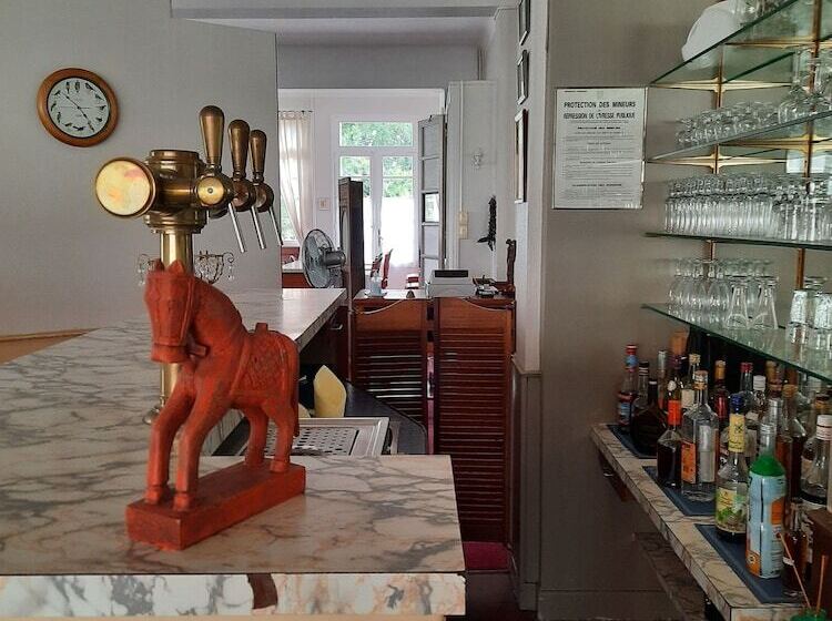 בית מלון כפרי Hostellerie De La Roseraie