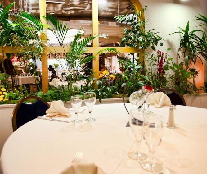 酒店 Logis Hôtel & Restaurant Arcombelle