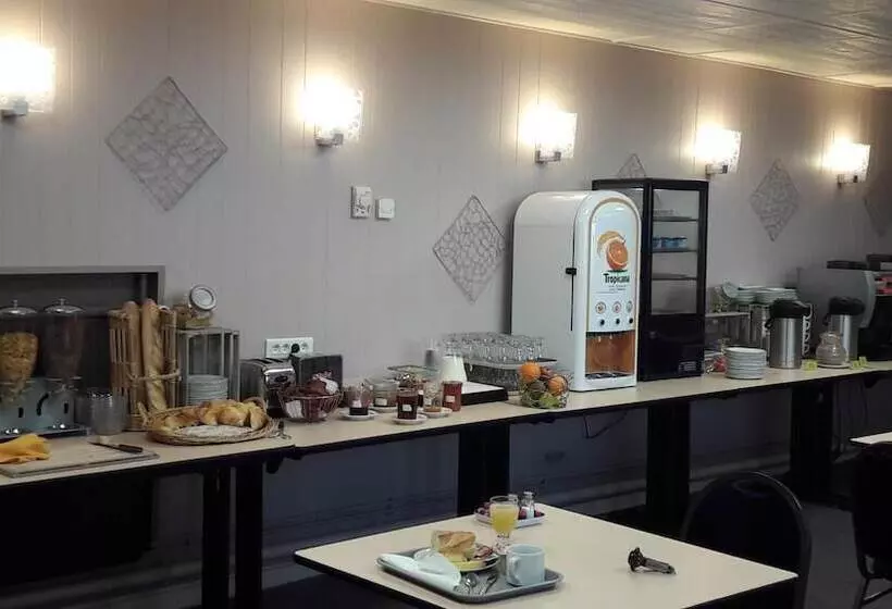 Отель Logis Hôtel & Restaurant Arcombelle