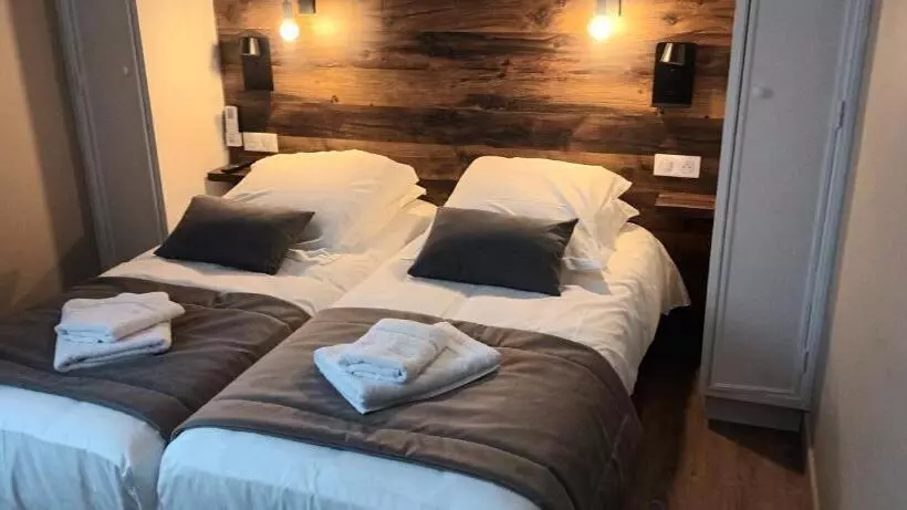 Szálloda Logis Hôtel Spa La Poste