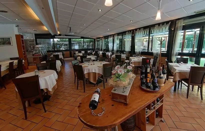 هتل Sporting Brugherio