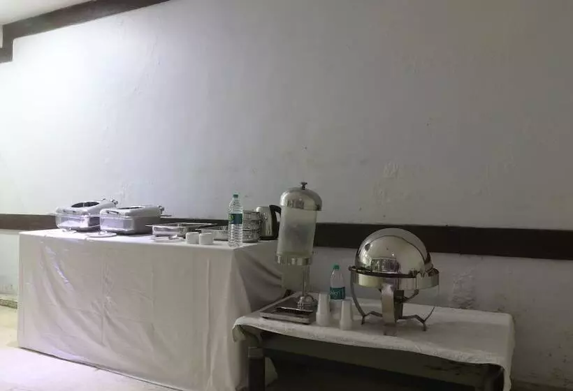 Staybook Hotel Uppal International