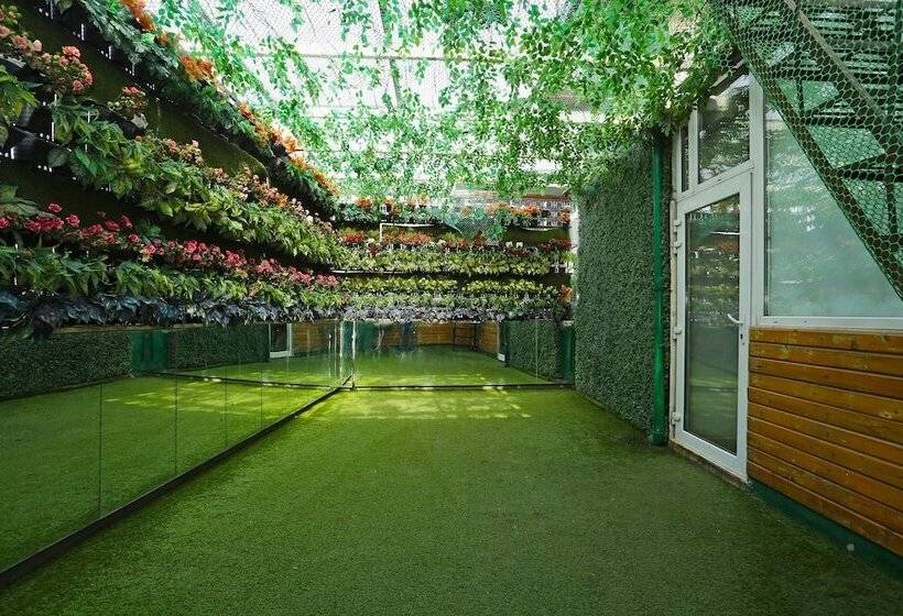 Staybook Hotel Uppal International