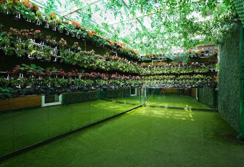 Staybook Hotel Uppal International