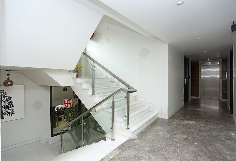 Staybook Hotel Uppal International