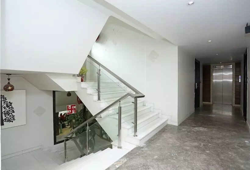 Staybook Hotel Uppal International