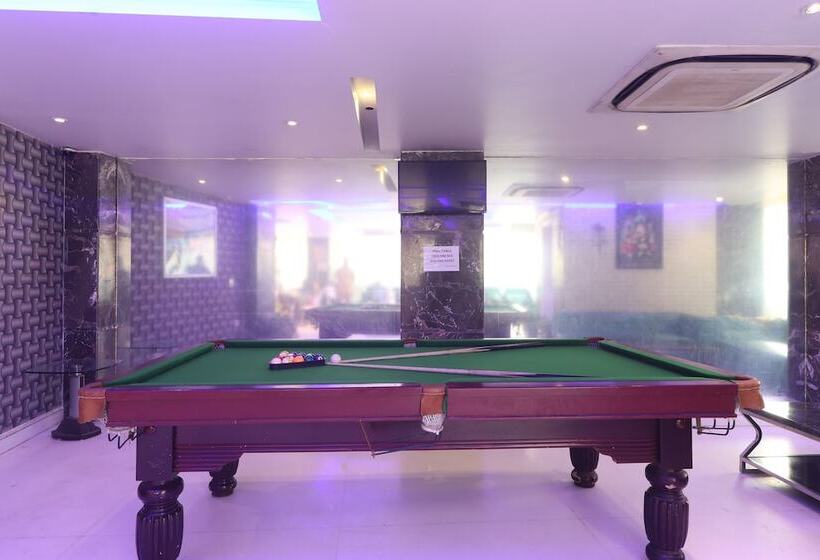 Staybook Hotel Uppal International