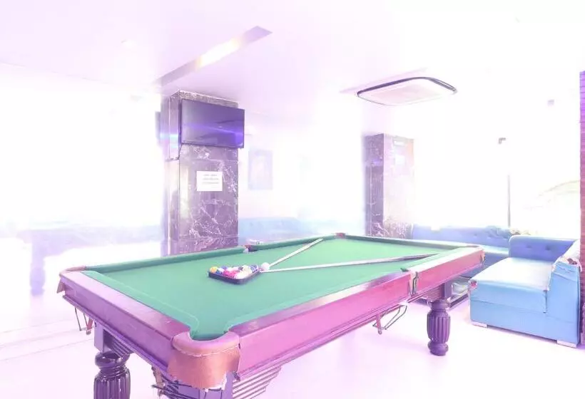 Staybook Hotel Uppal International