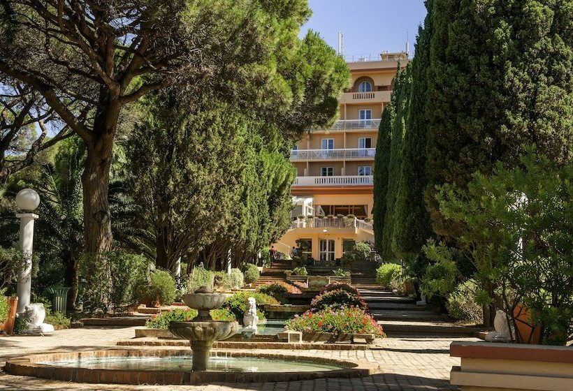 Отель Village Club   Les Issambres   Val D Esquières By Miléade