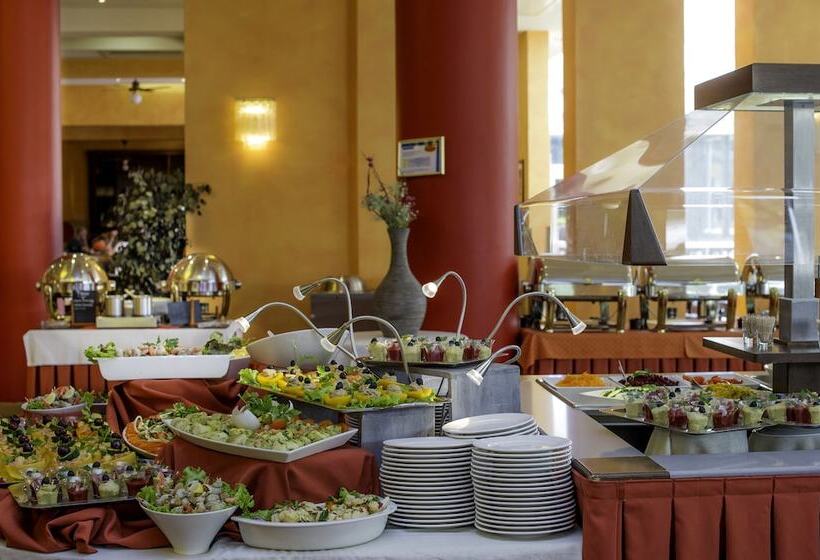 Отель Village Club   Les Issambres   Val D Esquières By Miléade