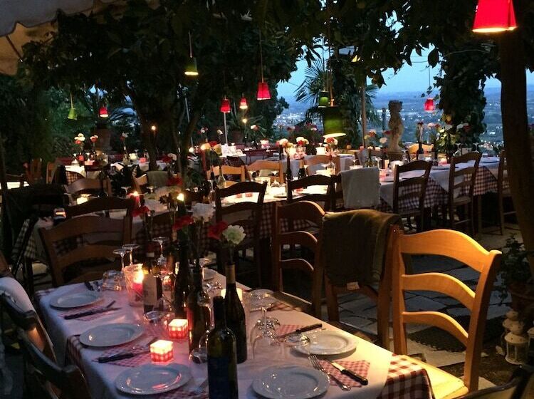 레지던스 Villa Sermolli