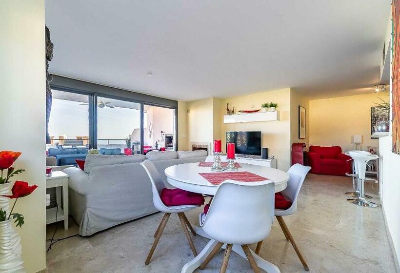 66 Apartment With Stunning Views In Calahonda, Mijas