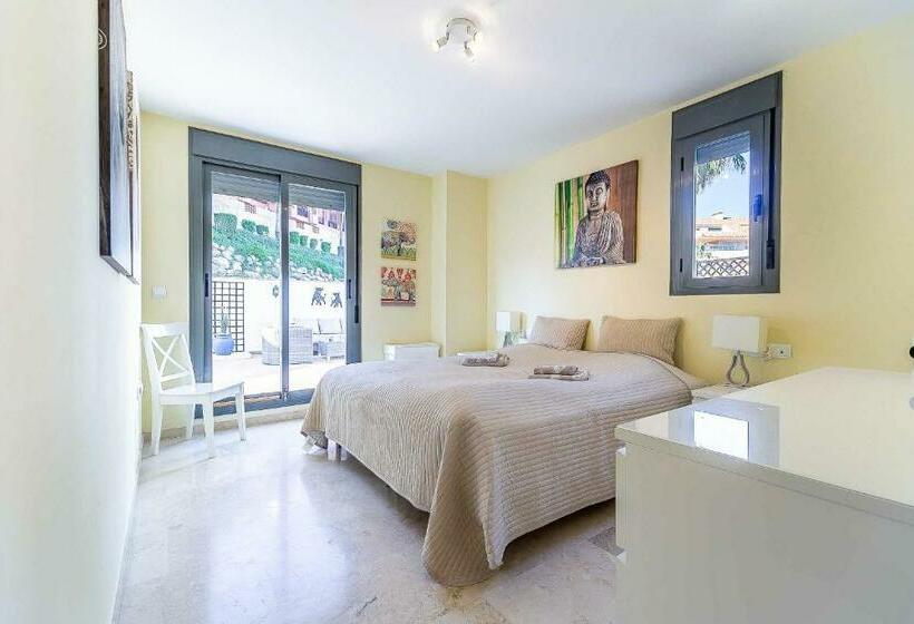 66 Apartment With Stunning Views In Calahonda, Mijas