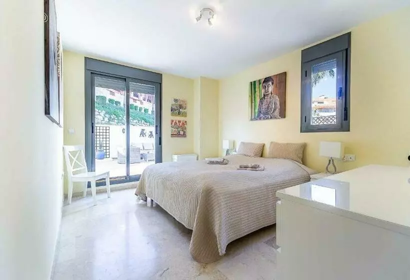 66 Apartment With Stunning Views In Calahonda, Mijas